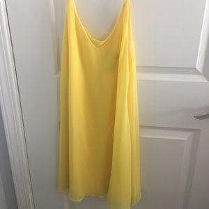 Yellow Lulu’s shift dress